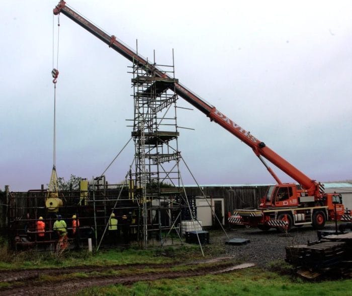 Lifting a valve during Slinger Signaller training at Providence